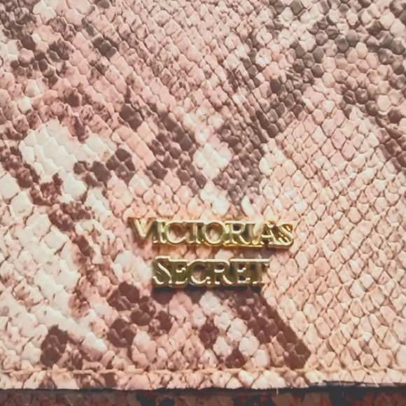 Victoria Secret VS Exotic Python Tech Wristlet Wallet Pink - Picture 2 of 10